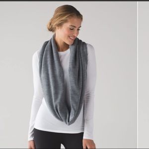 2016 Lululemon Shakti Sherpa Infinity Scarf
